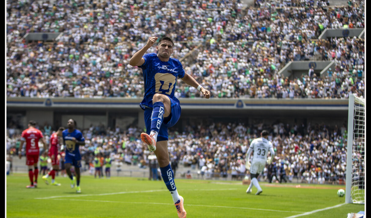 Pumas impone condiciones en casa y vence a Mazatlán. El Club consiguió una victoria sólida al derrotar 3-1 a Mazatlán FC en el encuentro correspondiente a la Jornada 14 del Torneo Clausura 2026 de la Liga MX, disputado el domingo 12 de abril de 2026, en el Estadio Olímpico Universitario, en Ciudad de México.