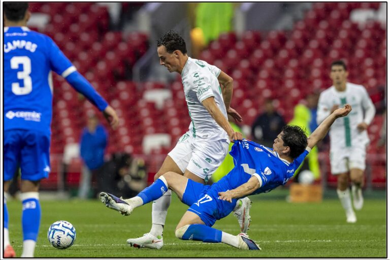 José Paradela rescata a Cruz Azul ante Santos en el Estadio Banorte