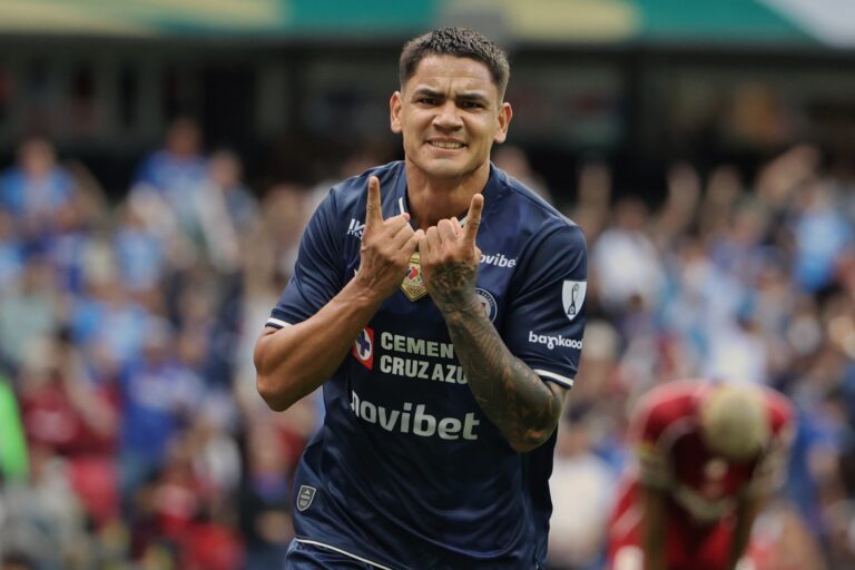 La pasión de la Liga MX de manifiesto en el encuentro de Cruz Azul vs Toluca