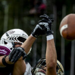 Ciudad de México, 03 de octubre de 2026.– Encuentro de futbol americano correspondiente a la jornada cinco de la Categoría Mayor de la Organización Nacional Estudiantil de Futbol Americano (ONEFA) temporada 2026 entre los Búhos Guinda del Instituto Politécnico Nacional (IPN) en contra de los Potros Salvajes de la Universidad Autónoma del Estado de México (UAEM) correspondiente a la temporada 2026. El encuentro se disputó a las 15:00 horas en el Estadio Wilfrido Massieu, en la Ciudad de México. Resultando vencedor el equipo de los Potros con un marcador de 17 puntos a 14.

Foto: Photo Agency FPC / Eduardo Mendoza